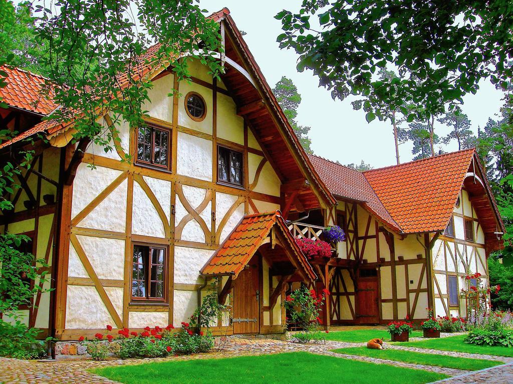 Dwor Sosnowo Pojezierce Exterior photo